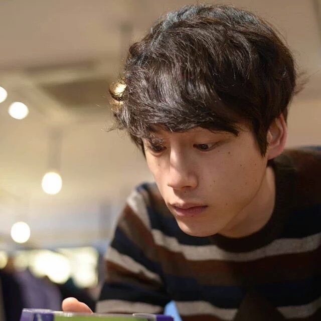 のタロ マニアックかもしれないけど 顔にほくろが意外とたくさんあるところとか好きです 坂口健太郎 T Co Rbffvdylom