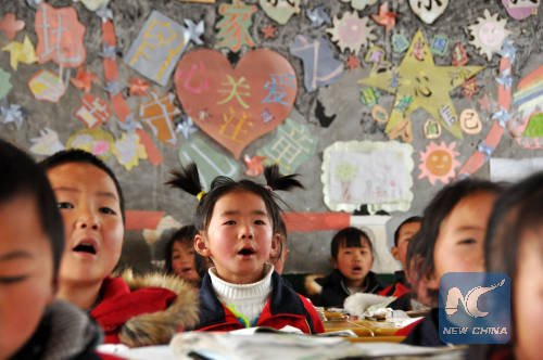 XHNews's tweet image. #China to spend US$93 bln relocating 10 million impoverished people in next 5 yrs xhne.ws/EsCbG