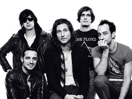 CanalERNews's tweet photo. The Strokes entra no para gravar o sucessor de Comedown Machine
https://t.co/ViWSHrgZCS https://t.co/kwWNaJtCIQ