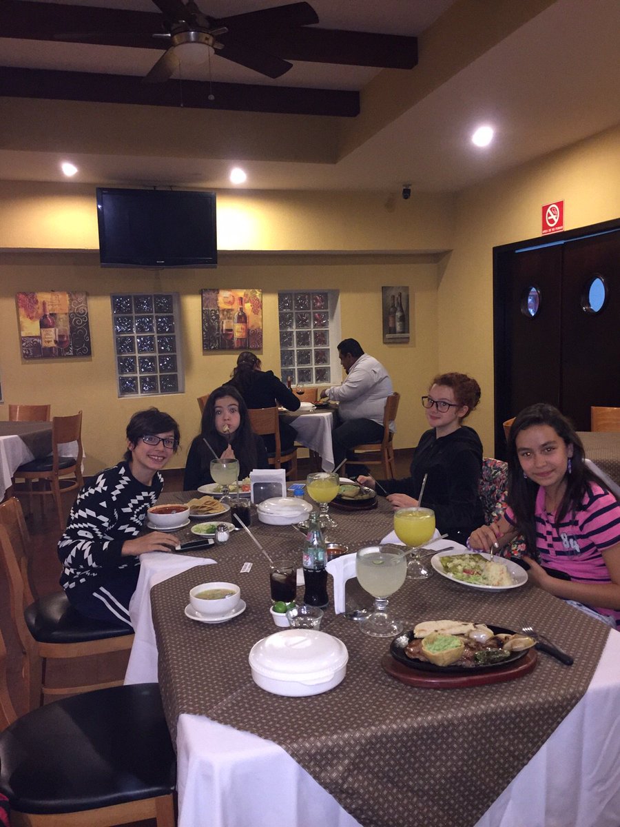 Cenando en la Noria en Sombrerete Zacatecas, a unas horas de llegar a Durango. <a href="/lazdurango1/">LA Z DURANGO</a> 😉🙌 #recorriendoelpaís