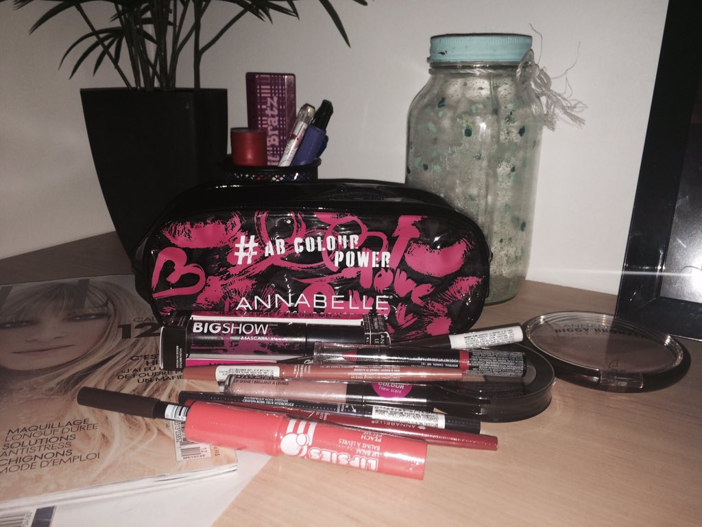 aupellou's tweet photo. Cadeau de Noël d'avance 💕 merci @AnnabelleTweete ! #abcolourpower https://t.co/azFECwuV7t
