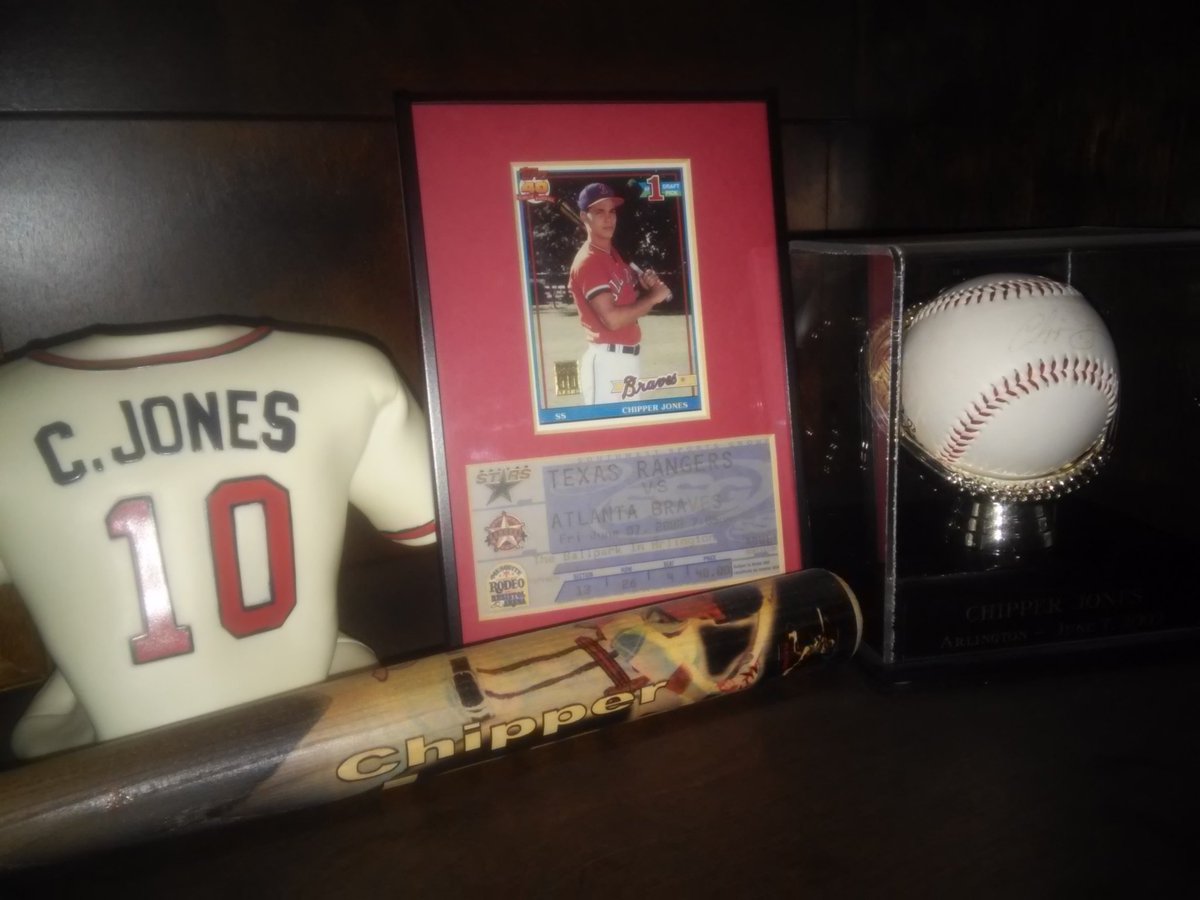LoveforOneR's tweet photo. @RealCJ10 will you come re-sign this for me?? It has faded! Just 1 of my favorite collectibles I am lucky 2 have! https://t.co/NqBpgpwpjM