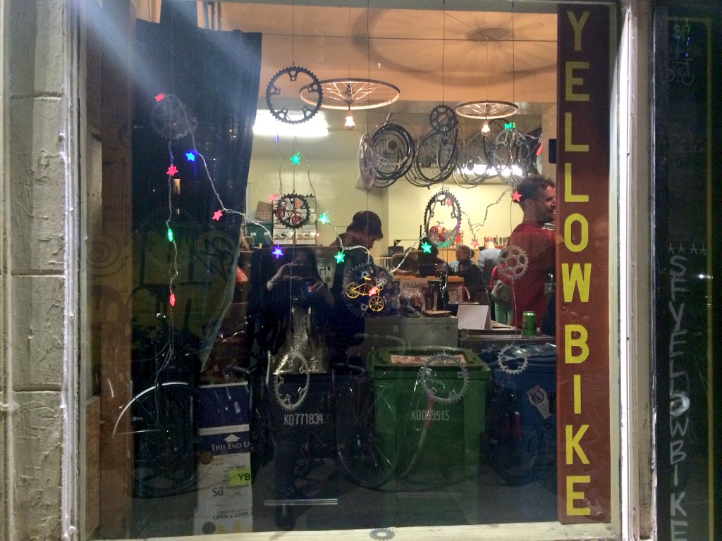 sfyellowbike's tweet photo. The shop is looking pretty fancy for our Holiday Community Night #sfyellowbike #sfybp #ibikesf https://t.co/UcOsffnEb4