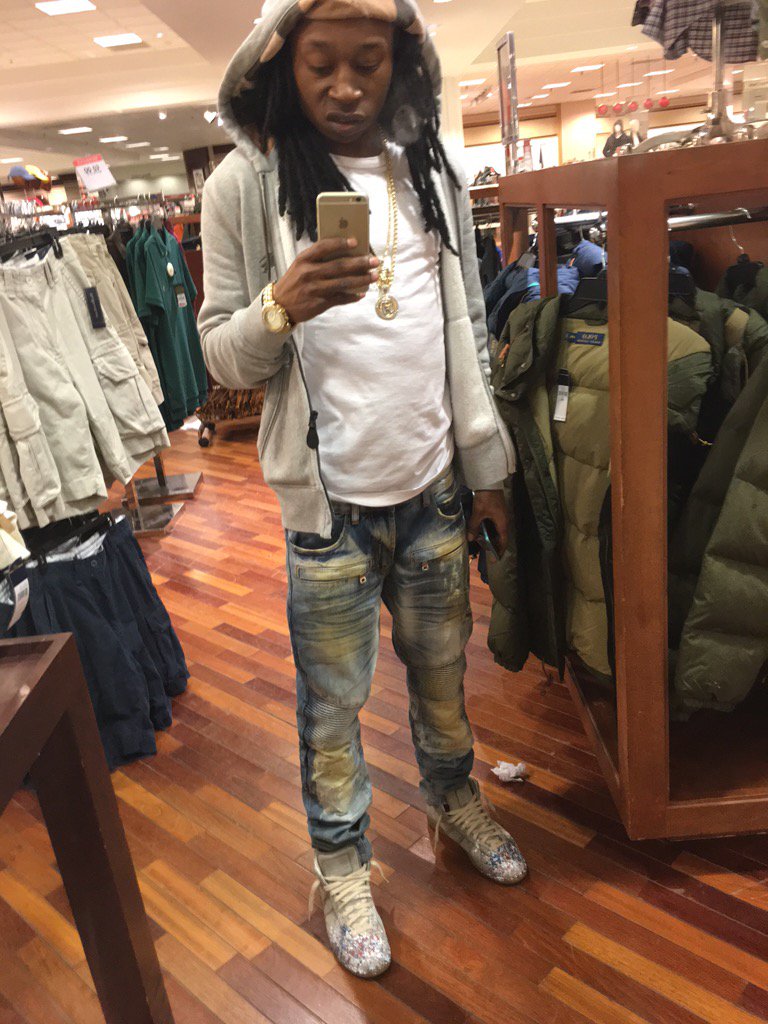 Trap_Ties's tweet photo. 💸 https://t.co/kUf2YUSFCo