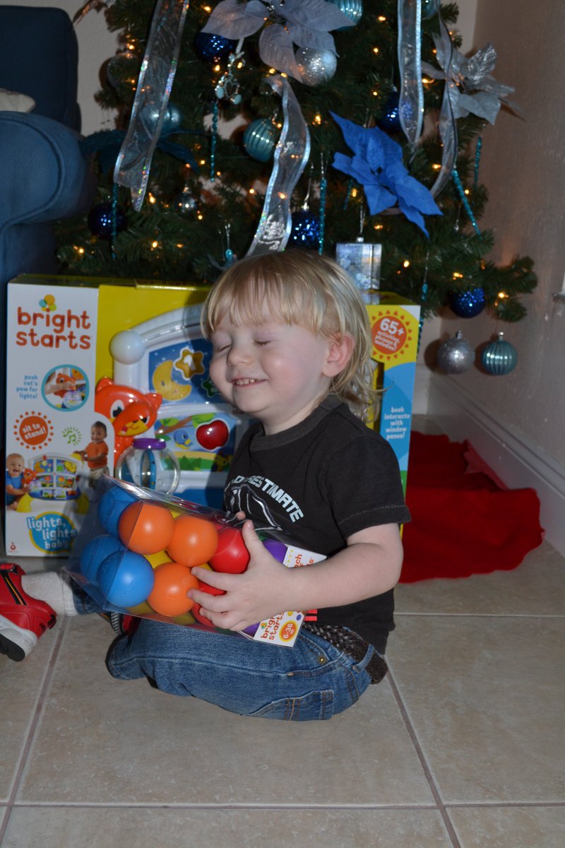 MappingMomLife's tweet photo. #ad @BrightStarts is bringing the #BabyLOLL with fun toys for #toddlers #BrightStarts https://t.co/ytTplXVFoJ