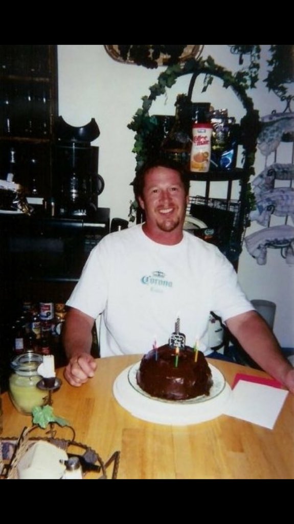 9 years ago today Heaven gained an angel👼🏼👼🏼❤️ Miss you Uncle Tony