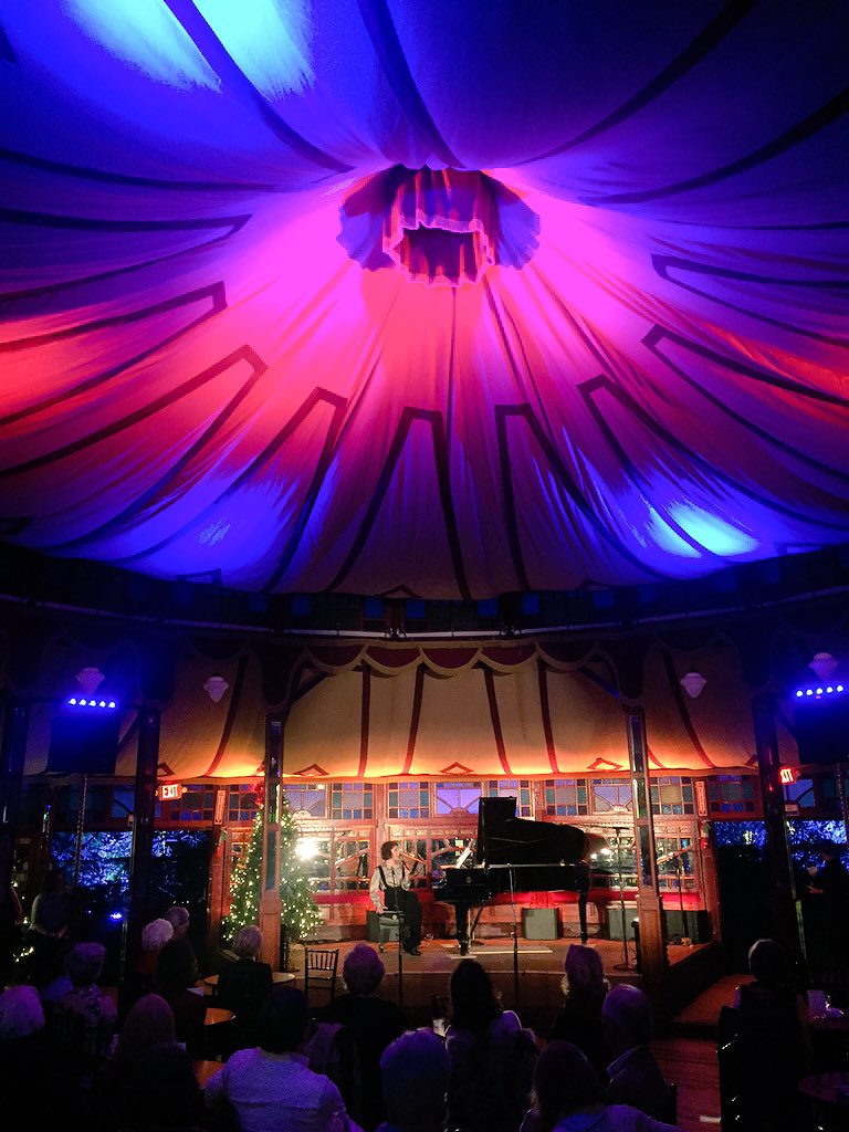 MrCGardner's tweet photo. @DaCameraHouston & #SarahRothenberg at #BayouBend @MFAH #Houston πͺπͺπͺπͺπͺ #Spiegeltent ππππͺπͺπͺ https://t.co/0M5ktAVAMM