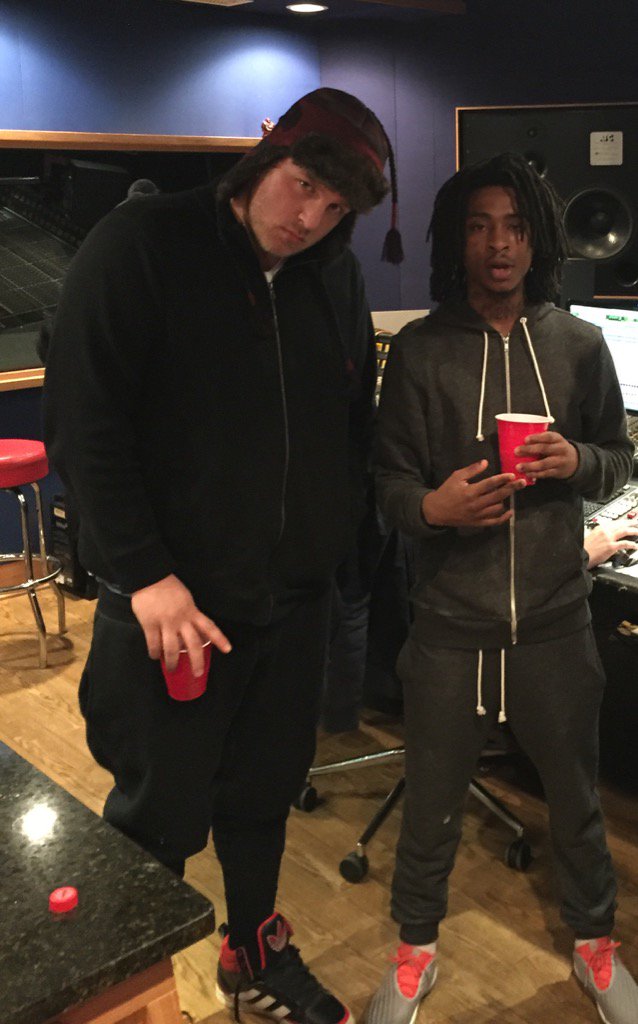 Kowboy_3probs's tweet photo. #longliveswagg @3Problems_STL rip to my fuckin dude! #flyhigh #ProBloFamily #probloshttt #Huncho https://t.co/Iq2cZaoWqG