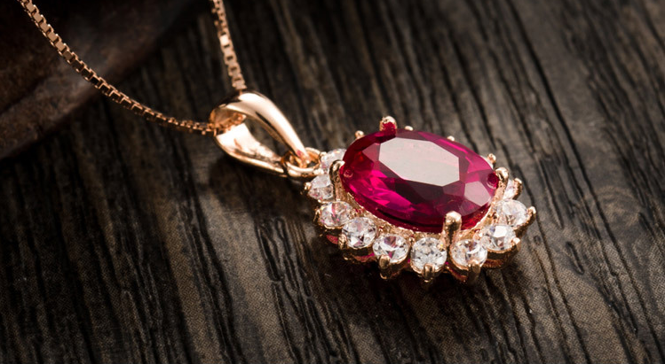 18K Gold + Red Tourmaline
Length: 2cm x Width: 1.1cm
Weight: 1.9 gram
flirtism.net/index.php?rout…
