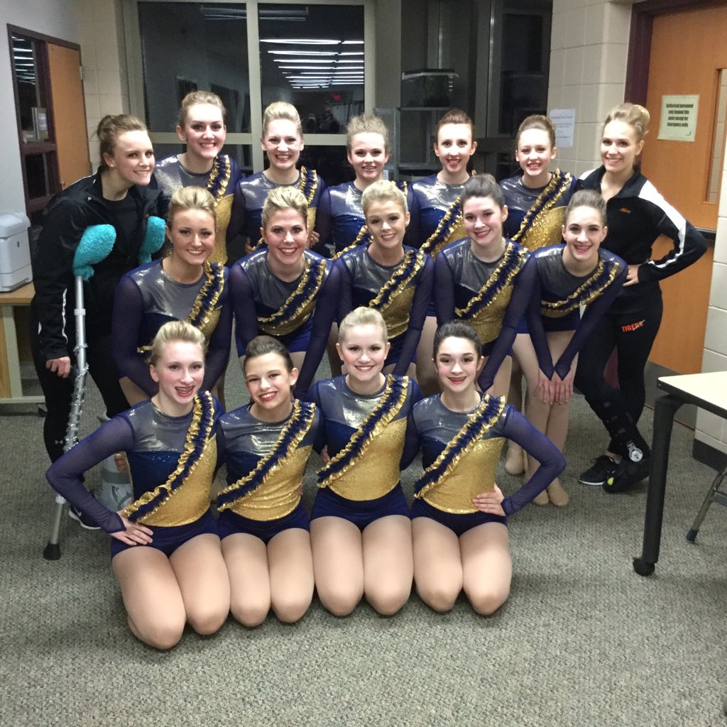 FarmingtonDT's tweet photo. Varsity placed 3rd in kick tonight!💃🏻👯🎉 https://t.co/X9XitwZ9fi