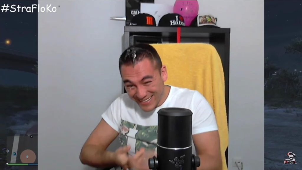 OspinaFlow's tweet photo. @XxStratusxX @ZokoYT #StraFloKo Que Asco Medio Pero Al Mismo Tiempo Risa Y Ahora Le Toca A @FlowstreetYT https://t.co/fG2orEvl3z