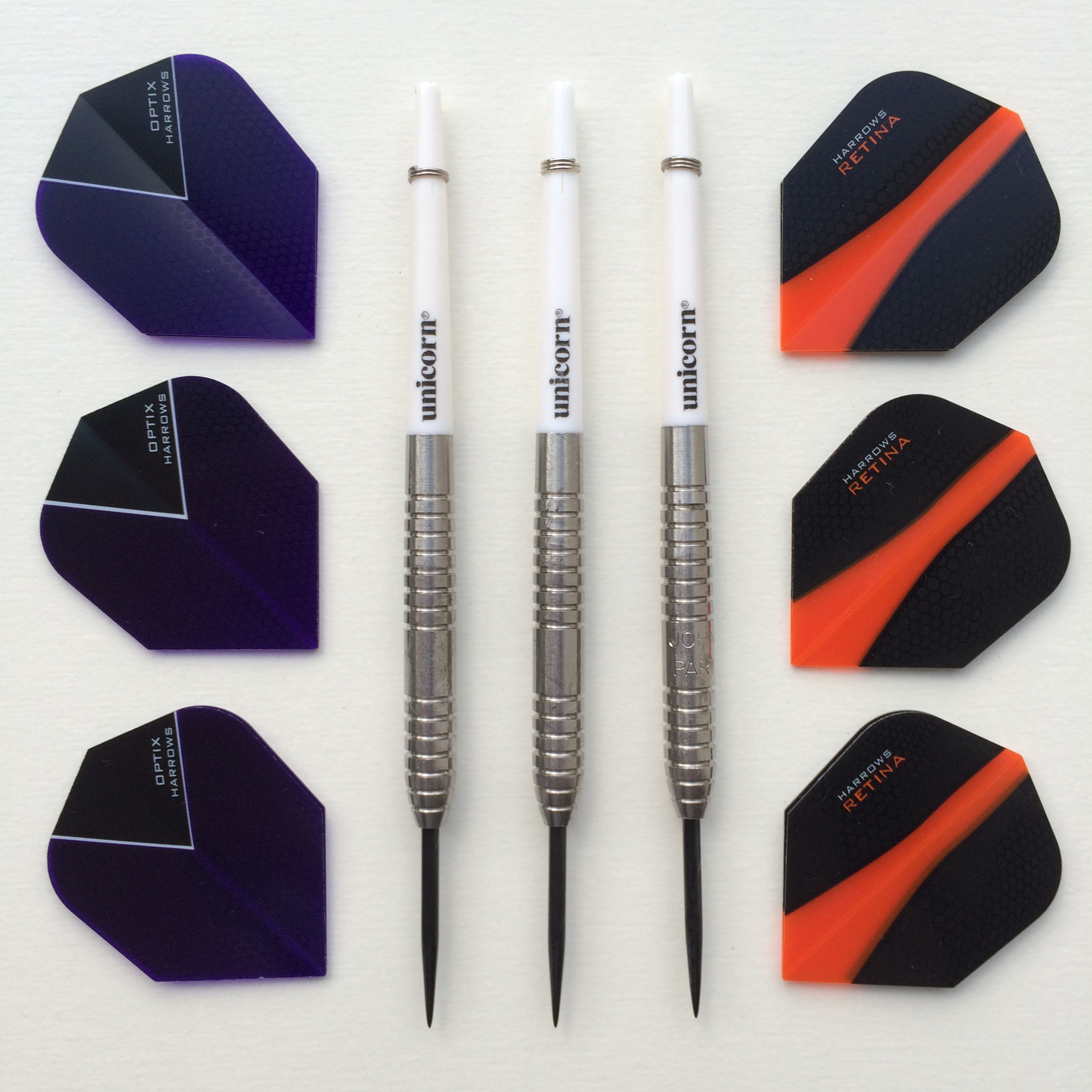 Mojo DARTS 🎯 on Twitter: B&amp;W PART NEW! Slight scuffing on the barrels, hence low price on these https://t.co/NKlPsyzzHd https://t.co/aISoXrNVCG" / Twitter