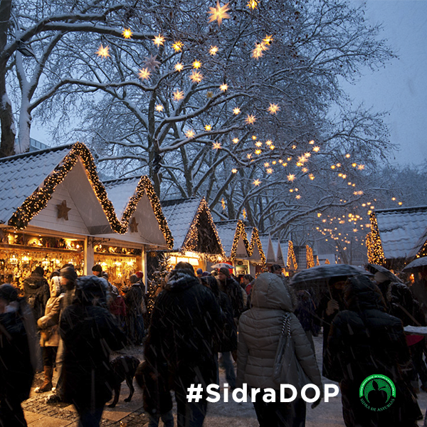 Ya huele a #Navidad! Días para pasear por los mercadillos navideños y acabar la tarde tomando una rica #sidraDOP 😊🎄🍎