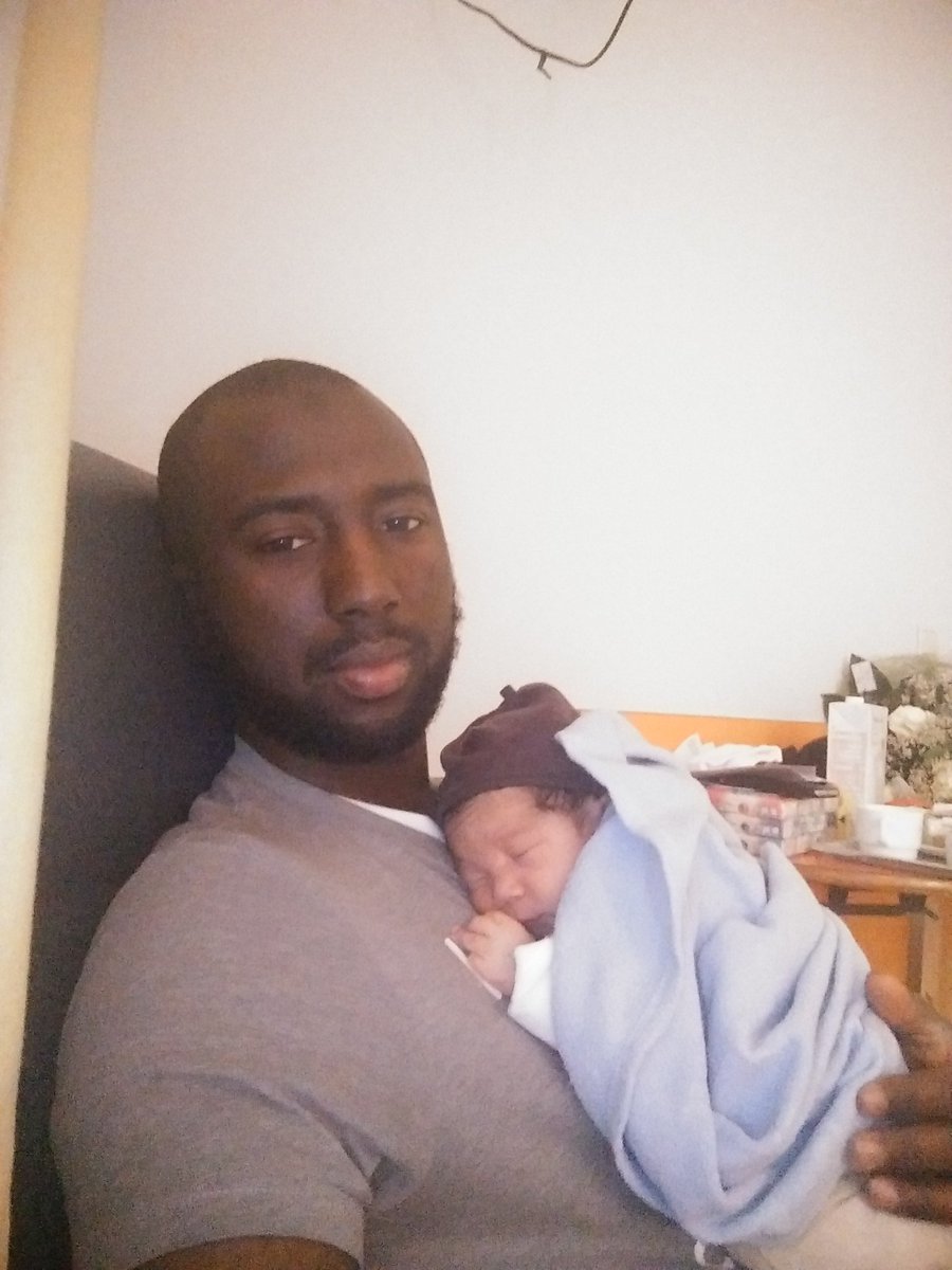 sparo94's tweet photo. #NewDady at his new job :) https://t.co/GrVRcBICDf