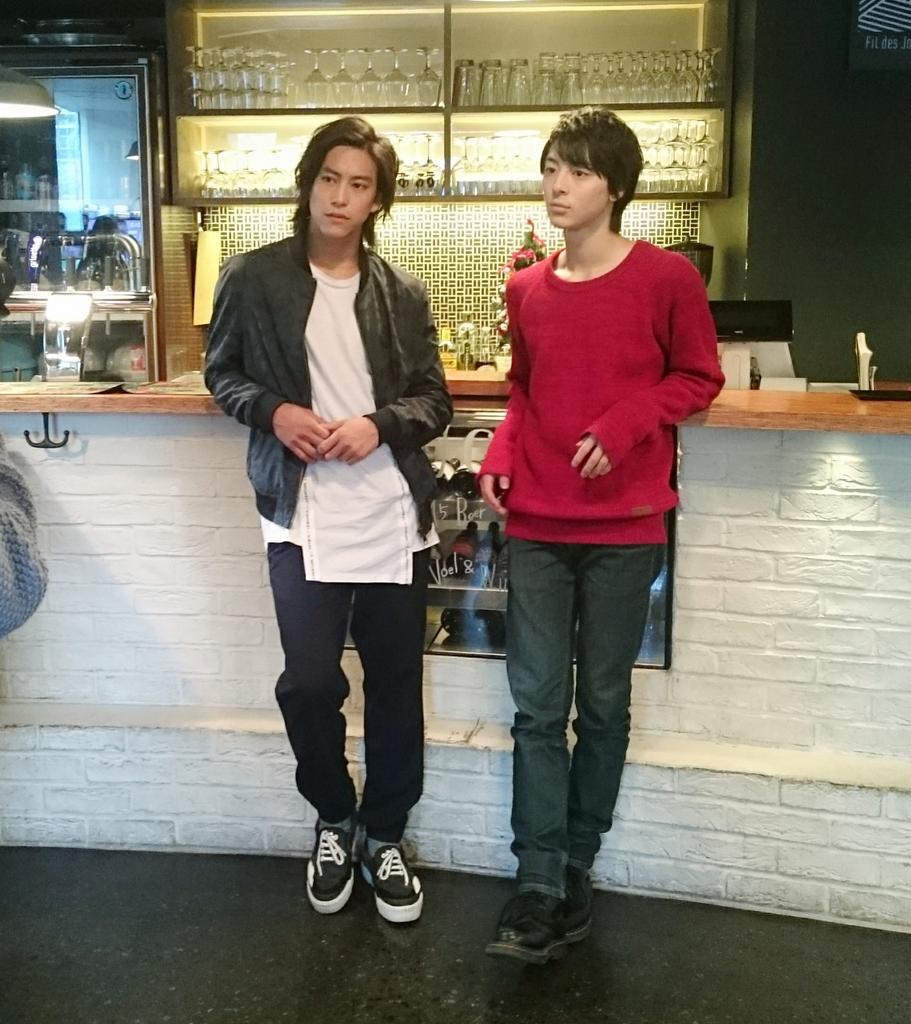 仮面ライダー鎧武』佐野岳×高杉真宙のツーショットに『大人っぽくなっ