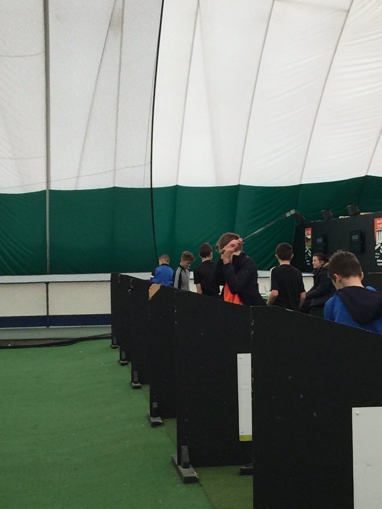 JDGolfDome's tweet photo. @DykeHouse year 7s enjoying the driving range this morning! 🏌⛳️ https://t.co/dXXixC1FwI