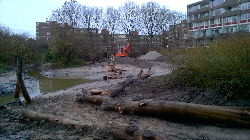 IntermarisFrank's tweet photo. Gemeente is begonnen met de natuurlijke speelplek achter #sterflat 3 #Hoorn @Intermaris. https://t.co/YUe6veaEP0