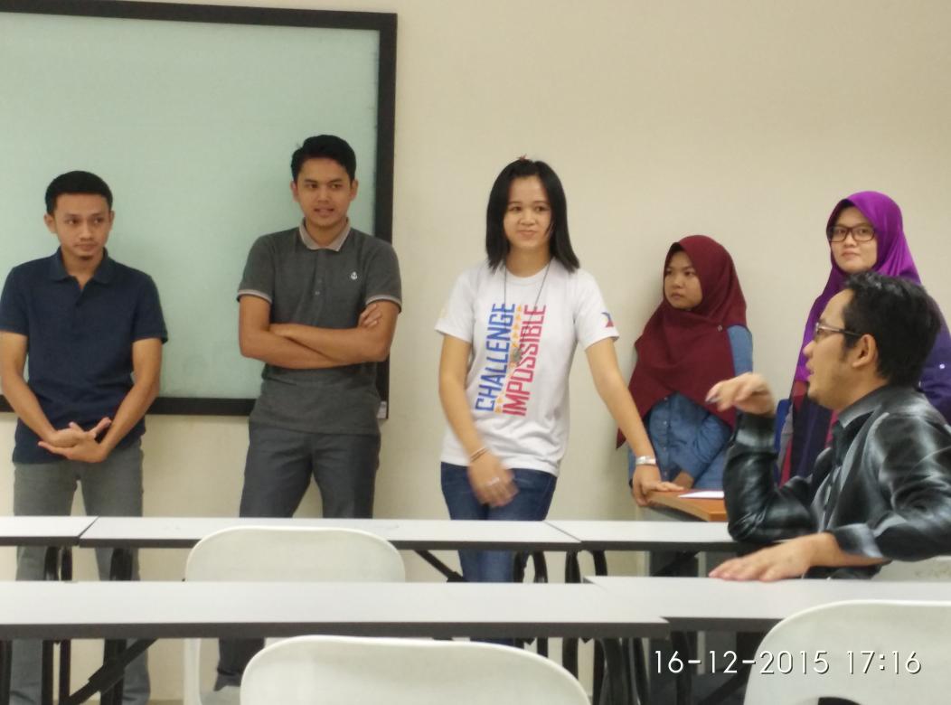 mufagh21's tweet image. yang present kt depan itu deme.kat belakang ayuh kite selpie. #lastclass #lastpresentation #hukhukhuk
