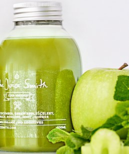 TheJuiceSmith's tweet photo. Stay healthy over the Christmas season with the #JuiceSmith vital greens juice https://t.co/drKJxKh2XC https://t.co/7DnOTjAVc6