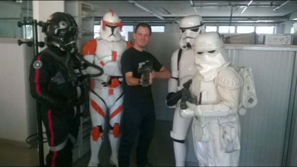 NicolasDurdilly's tweet photo. Quand les chevaliers de la galaxie étaient de passage à @leprogres #starwars #cestquilepatron ??! https://t.co/SBy04loP4f