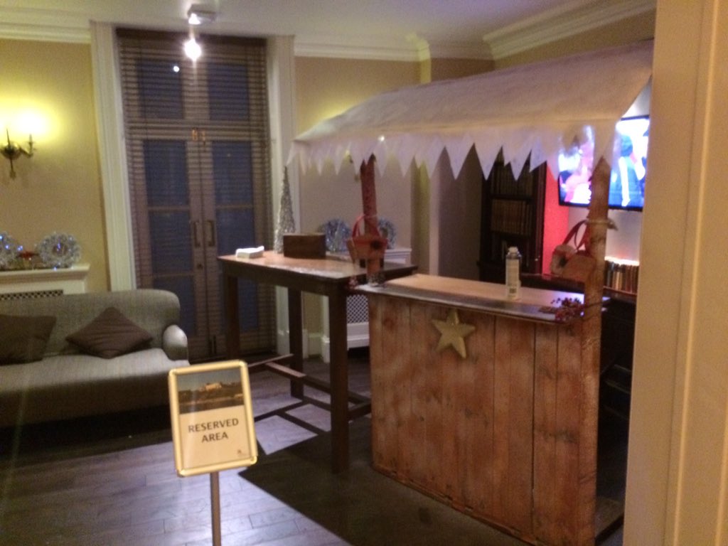 Festive fun at our Christmas market w/festive bites! #makingitbrilliant <a href="/HighcliffGrill/">Highcliff Grill</a> <a href="/MarriottUK/">Marriott Hotels UK</a> <a href="/BmouthMarriott/">Bournemouth Marriott</a>