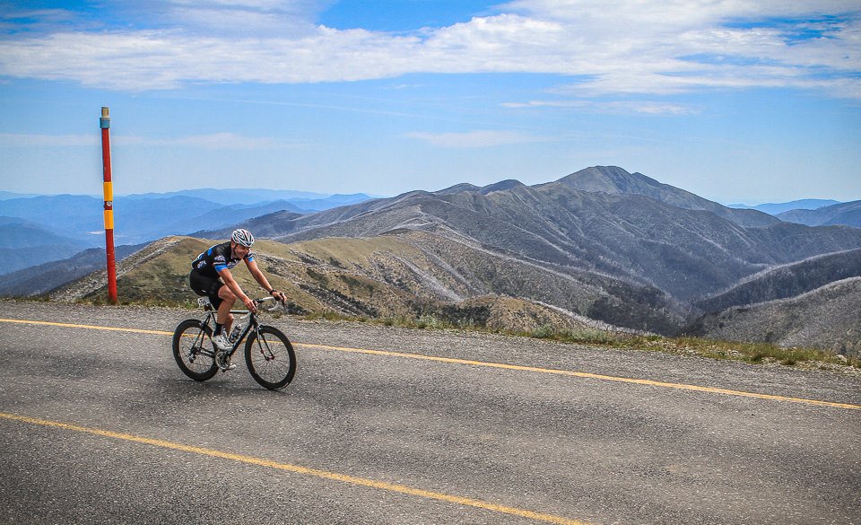 100MileMan's tweet photo. Time to hit the Hotham climb again this weekend @envecomposites @RideCannondale @alpinecc00 @CarleyMckay https://t.co/qzdmQfGaVP
