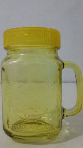 Yuk diorder gelas kekinian yang ada di cafe cafe.cuma Rp50.000 looohhhh😱💁👏