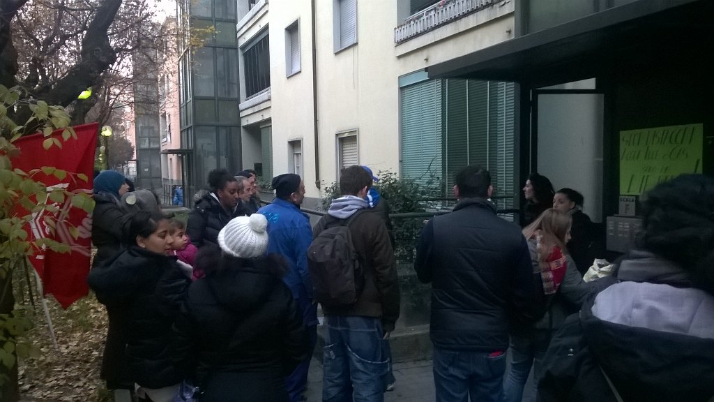 Abitantisansiro's tweet photo. LUCE ACQUA GAS SONO BISOGNI PRIMARI DIRITTI INALIENABILI #StopDistacchi #SanSiro SOLIDALE https://t.co/NYO7i5jpfZ