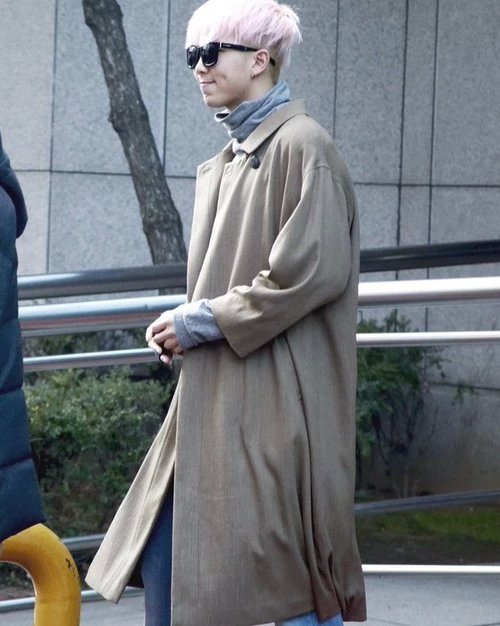 SorcererFox's tweet image. 솔직히 얼굴을 뭉 개 버려 하 싶어요. ♡(,,•́ . •̀,,) I can't wait to see them live along with Exo. ♡👌😧