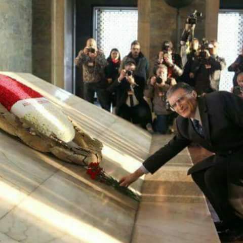 ANITKABİR'DE ADAM gibi ADAM vardı..
Türk'ün Gururusunuz. 
#AZİZSANCAR