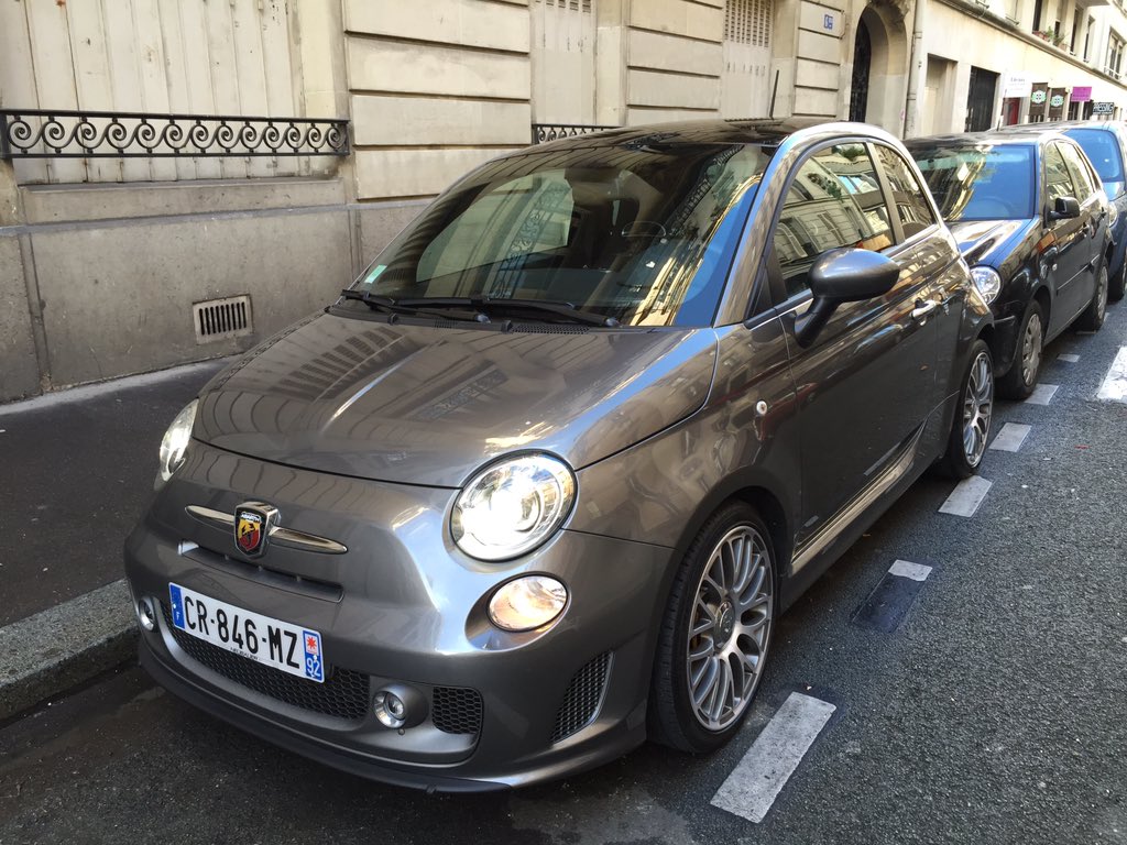 DuneDee's tweet photo. Merci @dropdontpark pour m'avoir rendu ma voiture toute propre 😊 #superclean https://t.co/KXfsjuPdyz