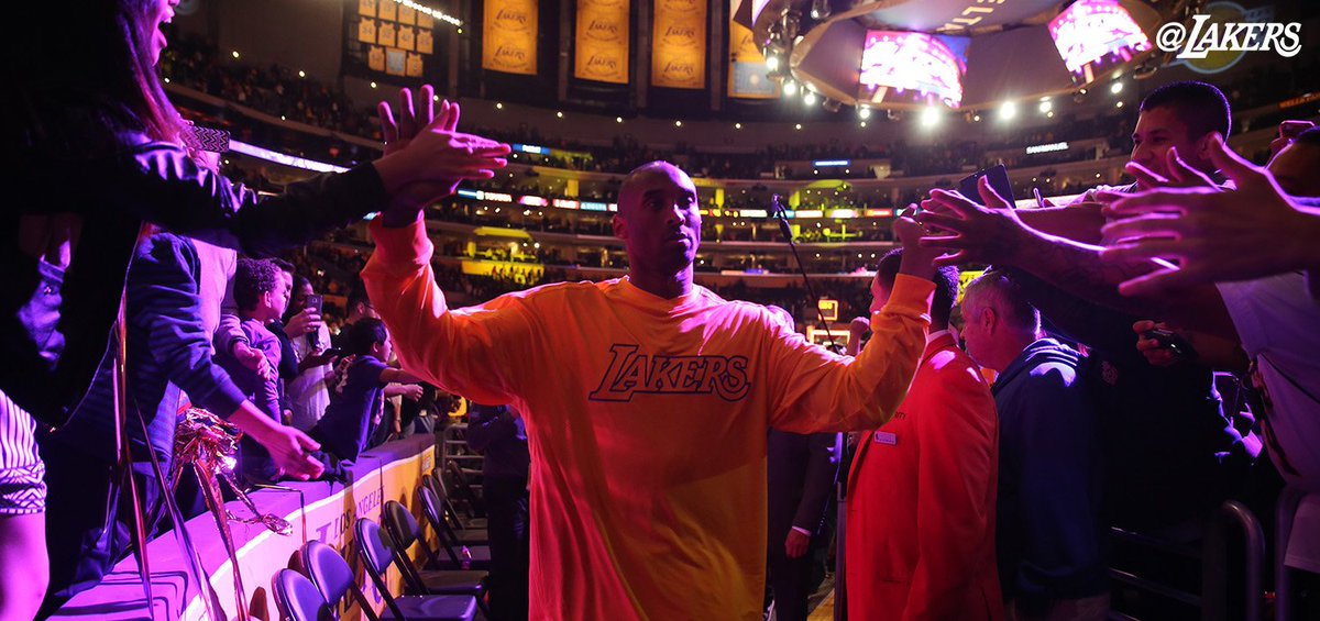 Kobe Bryant #NBAVOTE 

(psst, RTs count as votes)