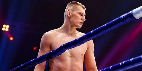 iAMsam625's tweet photo. UFC забирает у М-1 Тыбуру, пояс чемпиона оспорят Волков и Смолдарев https://t.co/uJttYjUzFk