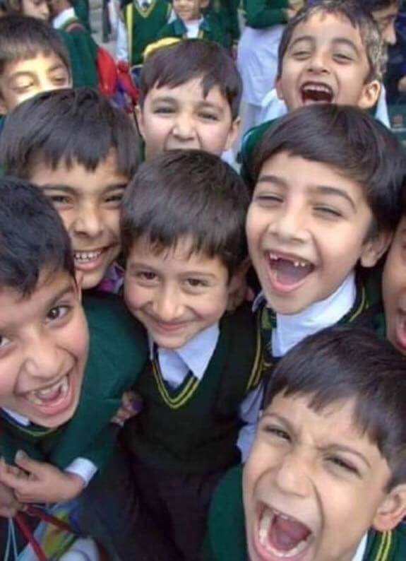 maryamabbas961's tweet photo. -Your smiles are more powerful than the guns of cowards.
 #BravePakistani. 
#StillUnited! 
PAKISTAN ZINDABAD. https://t.co/PVv0zYjG77