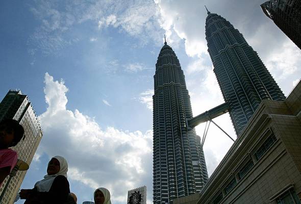 🇲🇾Astro AWANI🇲🇾 a Twitter: "Stor sebuah butik pakaian di Suria KLCC alami kebakaran kecil https://t.co/7yfi8QE8XJ https://t.co/ljJKnw7vJA"