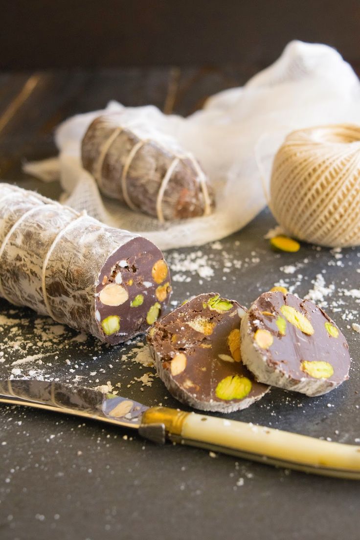 Nutworks1's tweet photo. Love this chocolate log idea found on #pinterest Looks delicious #nutworks #chocolate #nuts https://t.co/imRrsNhj9w
