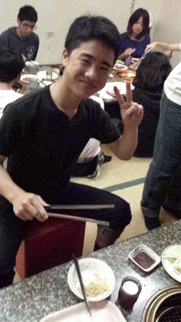 ezwebnejp_'s tweet photo. 推薦がありました✨

美来工科1年
山入端 慧太
頭が良くて、ギャグラーで、
クールです！
野球部でバッティングは
清宮よりもいいです！
彼女募集中でーす😏

#沖縄美男美女 https://t.co/bAK4ZOYgsc