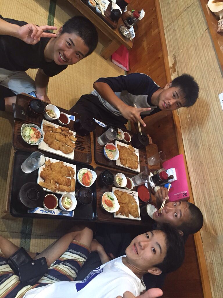 ezwebnejp_'s tweet photo. 推薦がありました✨

美来工科1年
山入端 慧太
頭が良くて、ギャグラーで、
クールです！
野球部でバッティングは
清宮よりもいいです！
彼女募集中でーす😏

#沖縄美男美女 https://t.co/bAK4ZOYgsc