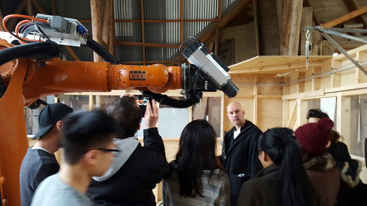 AdamCHolloway's tweet photo. Excited #AADip16 students getting to grips with #robotocfabrication at #HookePark https://t.co/tTRYA7n1ZI
