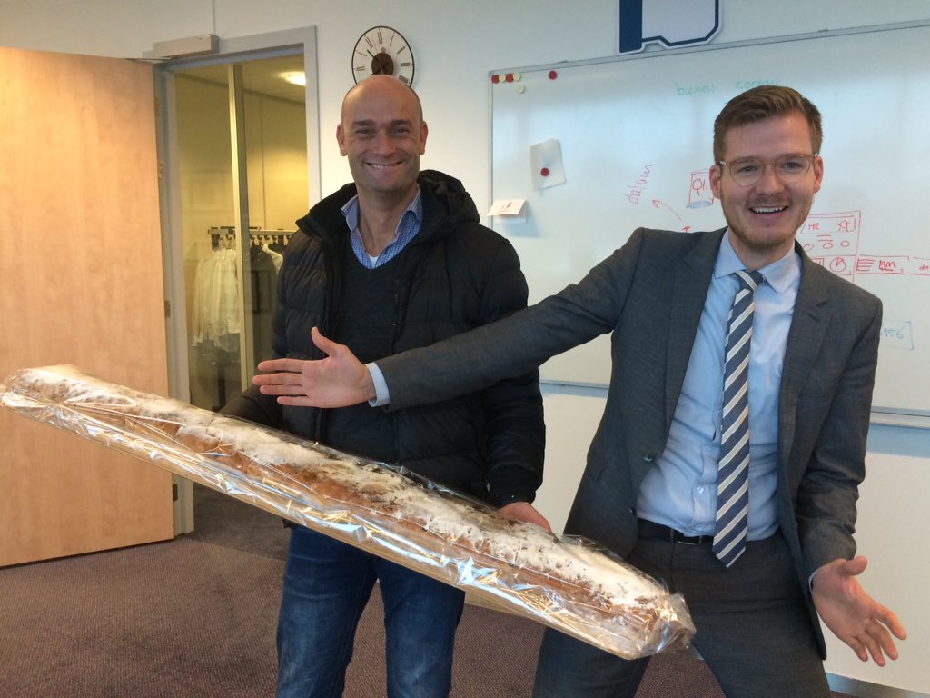 Lange verrassing van <a href="/TranCon/">Jurgen Tegel</a>! Bij <a href="/AFAS/">AFAS Software</a> Thanks. Wie komt er een plakje halen?