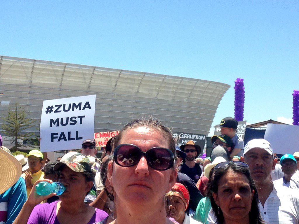 eNCA's tweet photo. RT @Artii_M: When the #ZumaMustFall #ZumaMustStillFall protesters join the #TutuMarch https://t.co/AGfQ4kchdZ