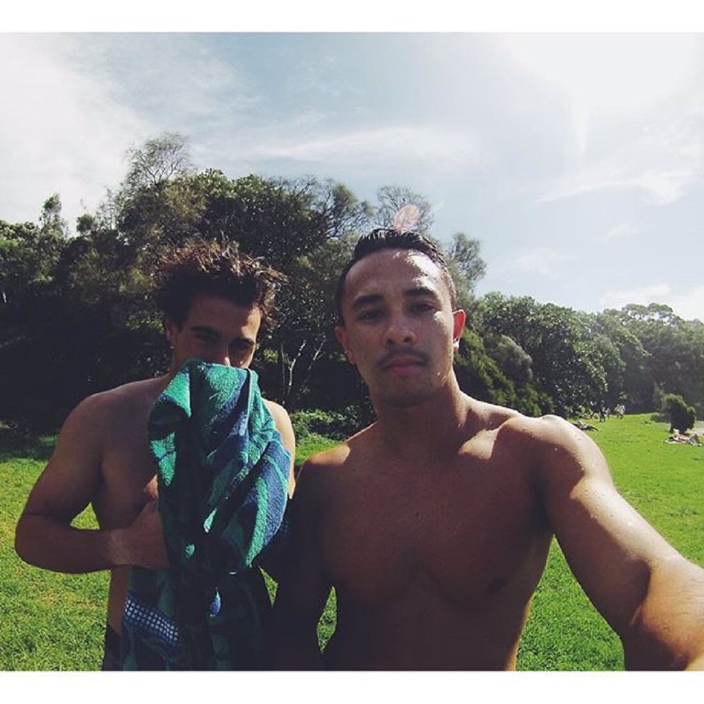 aqua_rius's tweet photo. For @cyrusvill fans! #Cyrus looking fit and active #StoneMV https://t.co/GewsrJth5b https://t.co/sFyobtjEts