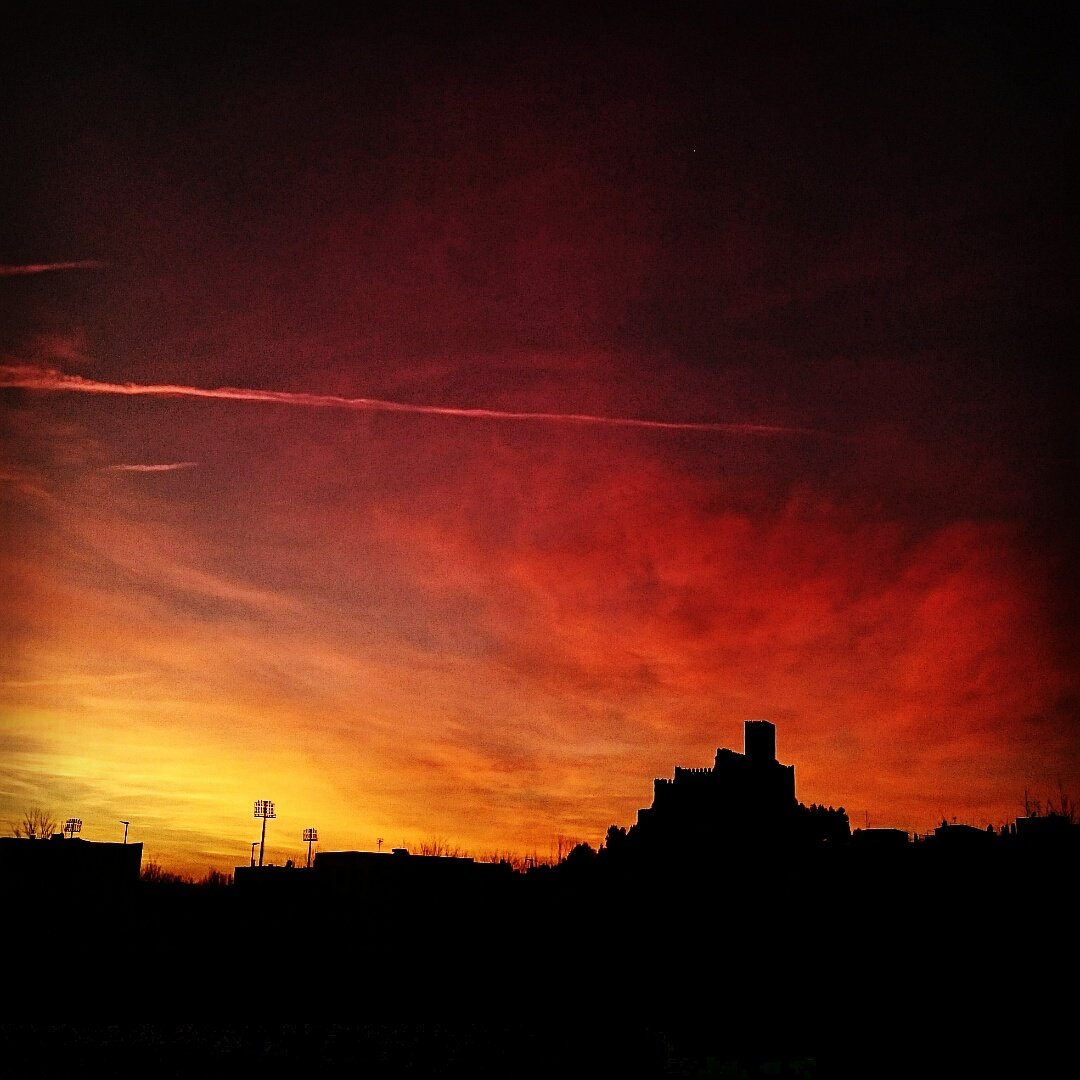 mismanosalmansa's tweet photo. 16/12/15. Fuego. #almansa @AlmansaCiudad https://t.co/sohjpGnbGW