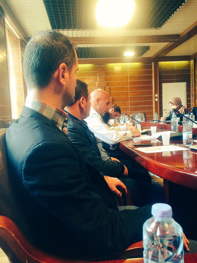 vessakelmendi's tweet photo. Bashkepunimi ne mes te qytetareve, policise, BIK-ut! #policiaeKosoves #KCSSQKSS https://t.co/T4HQh3wpst