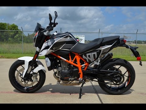 Купить байк x75. KTM 690 Duke 2015. КТМ 690 Дюк 2015. KTM 690 Duke 2014. Мотоцикл КТМ 690 Duke.