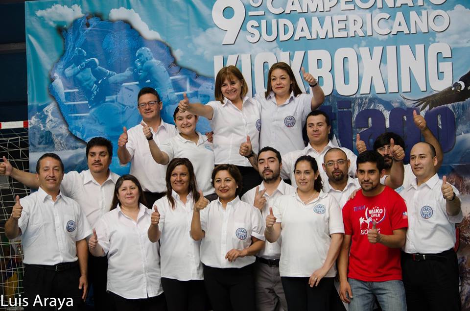 mutisoriginal's tweet photo. #ANDeportes #Kickboxing chileno en lo más alto #SudamericanoWAKO2015 2°. Lugar Medallero General #Sudamericano #WAKO https://t.co/cWdc8VgOyU
