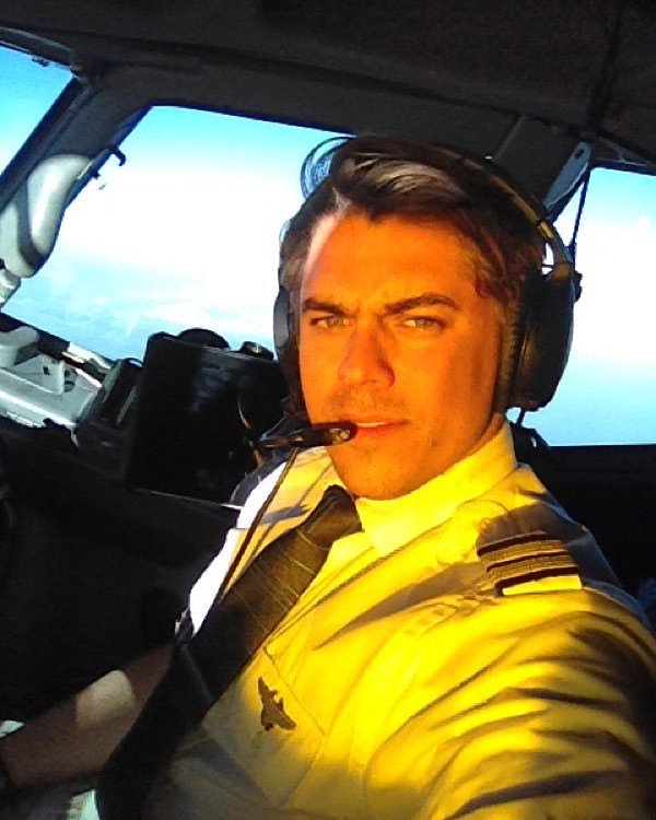 DeltaBravo33's tweet photo. Instagram : by pvslife - 5K and counting, thx for watching folks!✌🏼️😎👍🏼 #b737 #boeing #boeinglovers #pilot #pilotli… https://t.co/IOMhsX0FA3