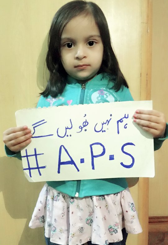 ExpressNewsPK's tweet photo. "ہم نہیں بھولیں گے" آرمی پبلک اسکول کے شہدا کوخراج عقیدت کیلئے اپنی تصویر #ExpressSalutes ہیش ٹیگ کے ساتھ پوسٹ کریں https://t.co/O8BUoG1srT