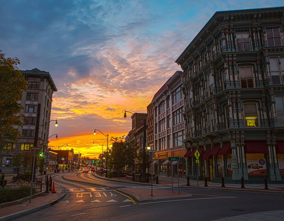 Bake sale at New York Pizzeria 11:00 a.m. to 3:00 p.m. today to support the Promise Zone​. #tistheseason