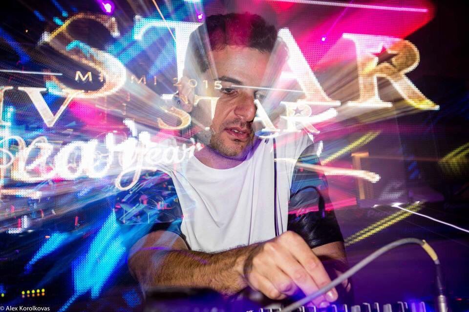 FiveStarNYE's tweet photo. #Miami #robinschulz #FiveStarNYE2016 #anonovo2016  #reveillon2016 #SouthBeach #NewYearsEve #MiamiBeach #SoBe https://t.co/igpixLui26